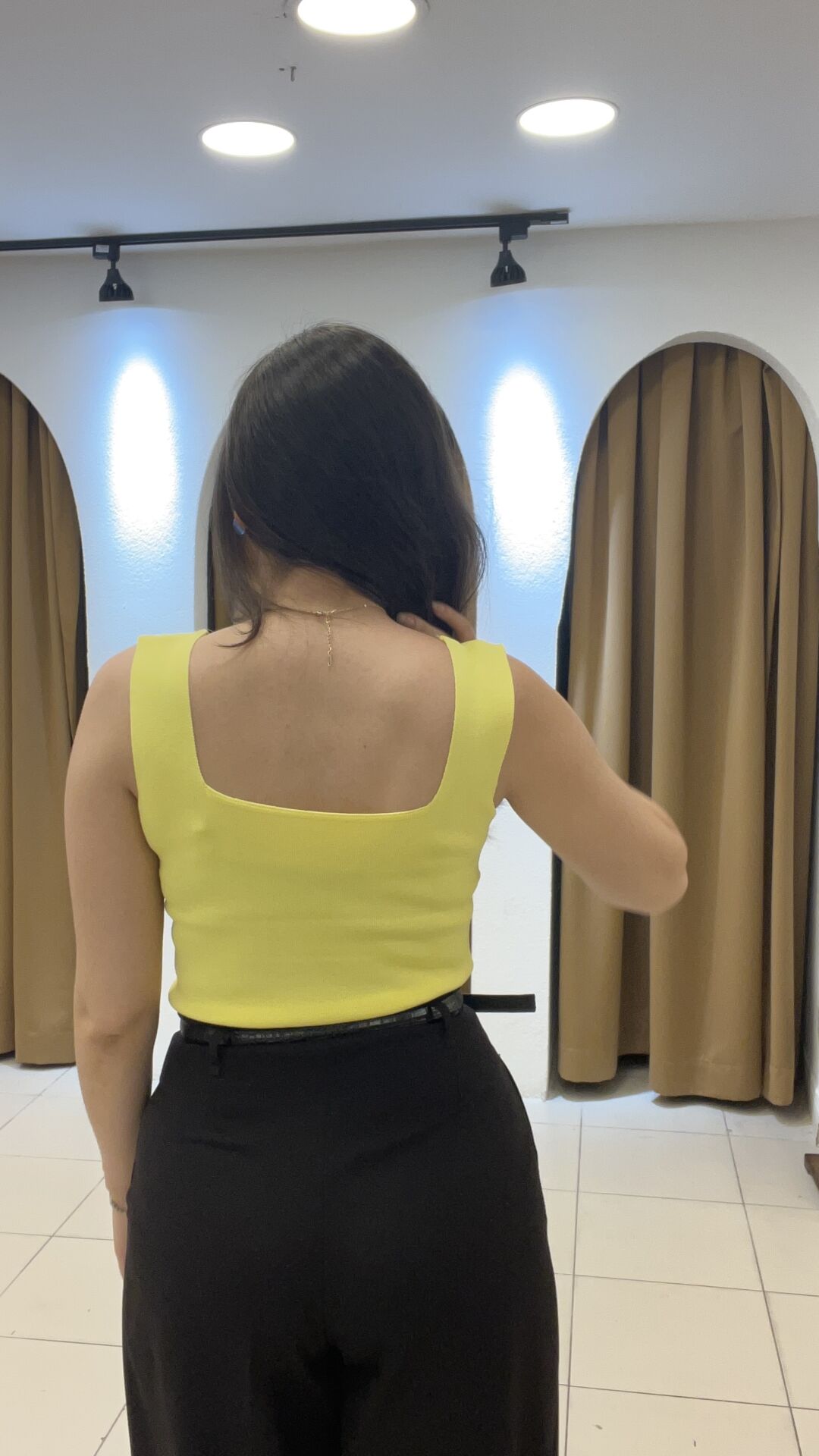 SARI İNCİ TAŞLI BLUZ