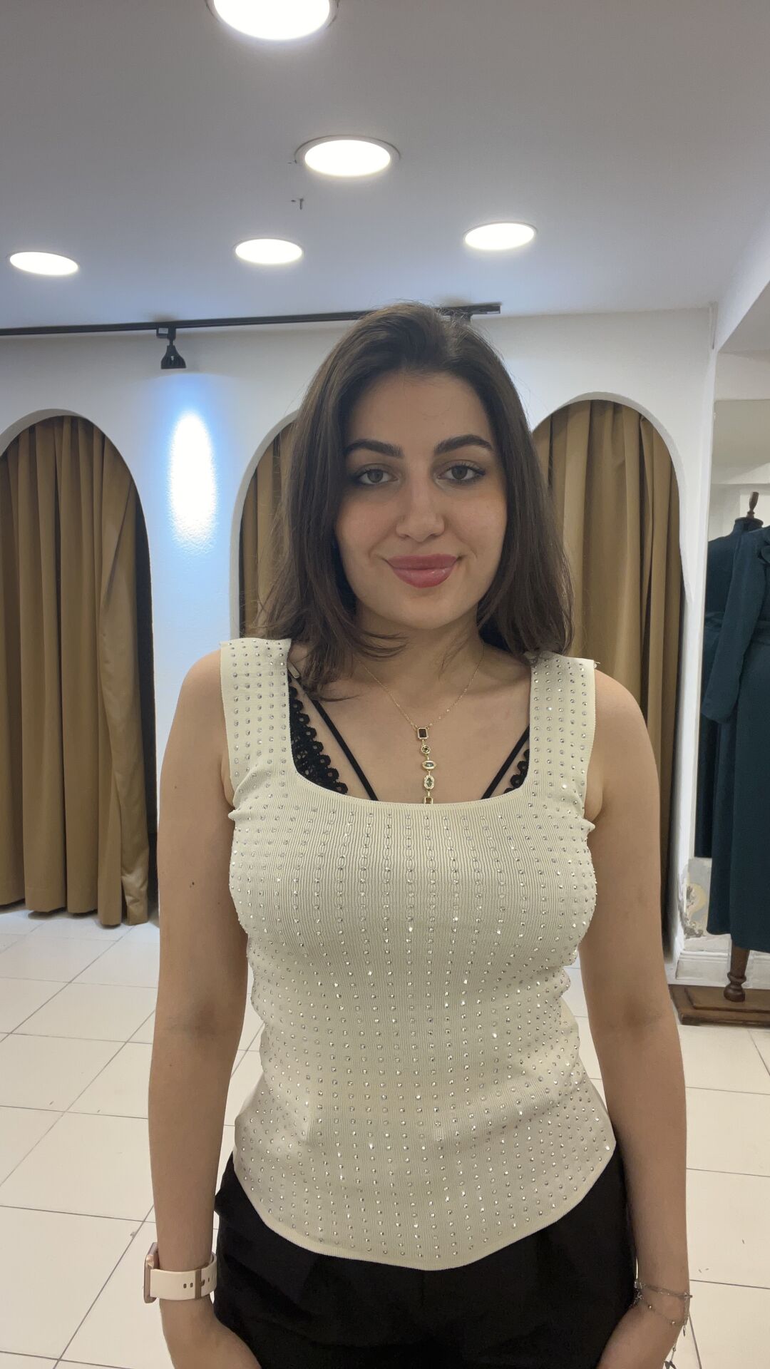 BEJ TAŞLI TRİKO BLUZ