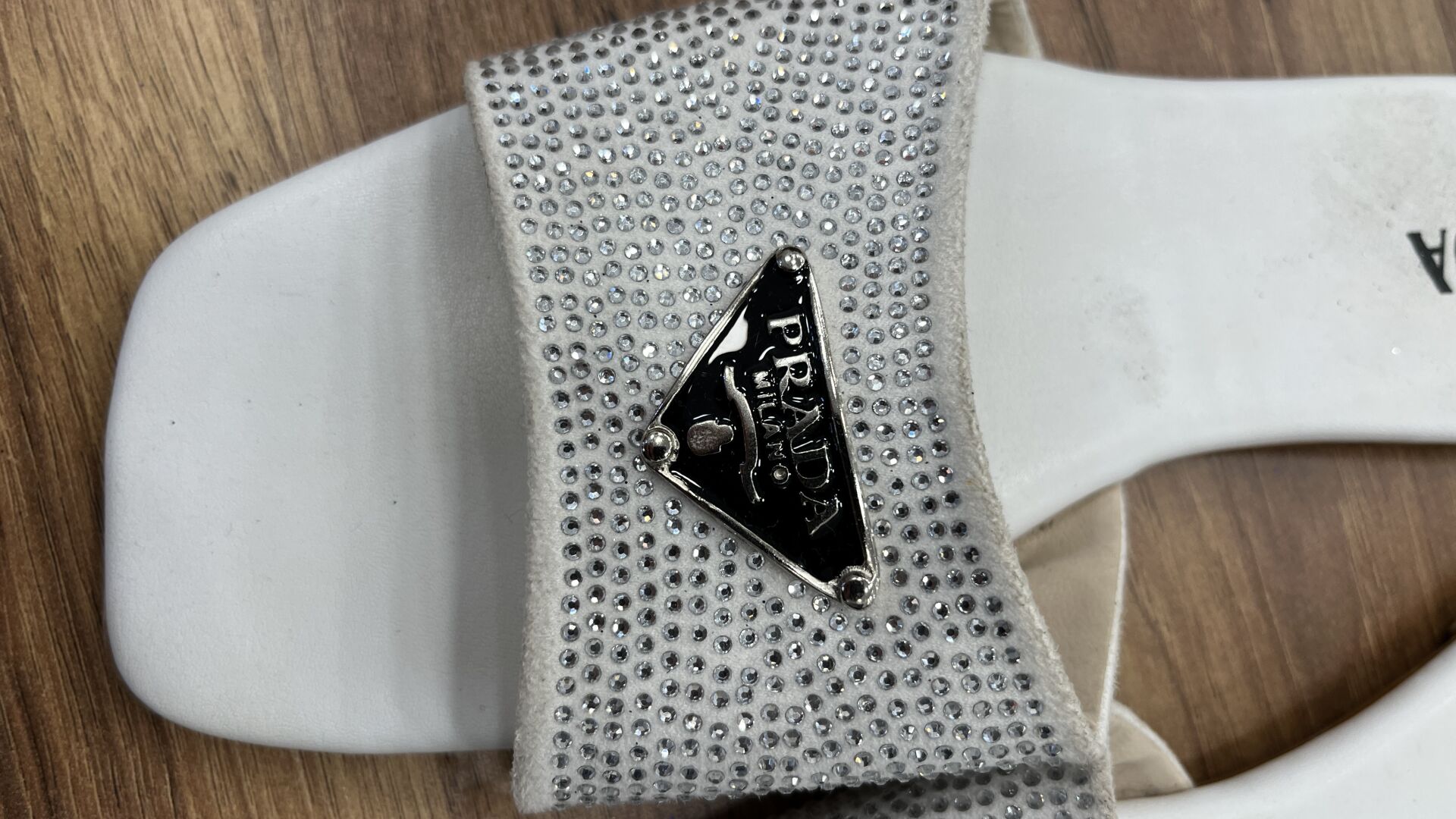 BEYAZ TAŞLI TERLİK