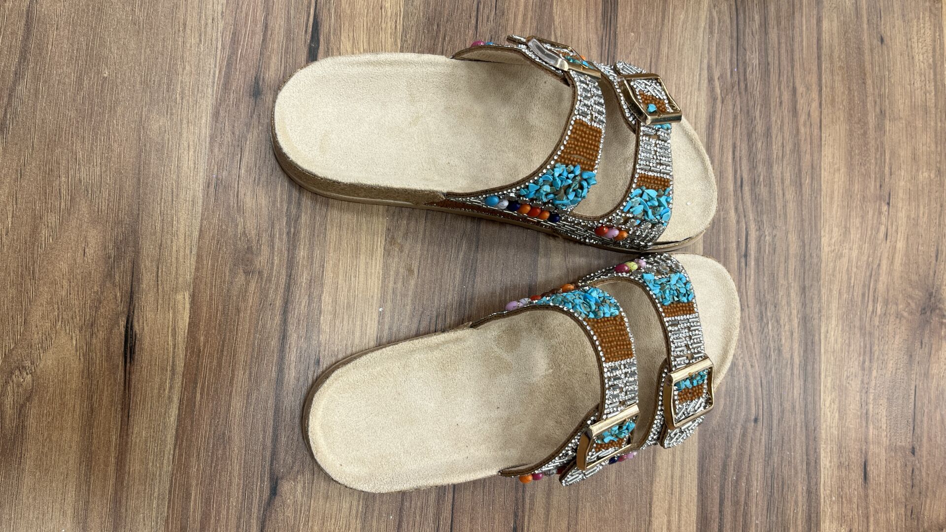 TURKUAZ BONCUKLU SANDALET