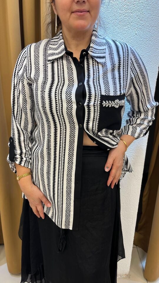 DESENLİ CEBİ TAŞ DETAYLI BÜYÜK BEDEN GÖMLEK 48